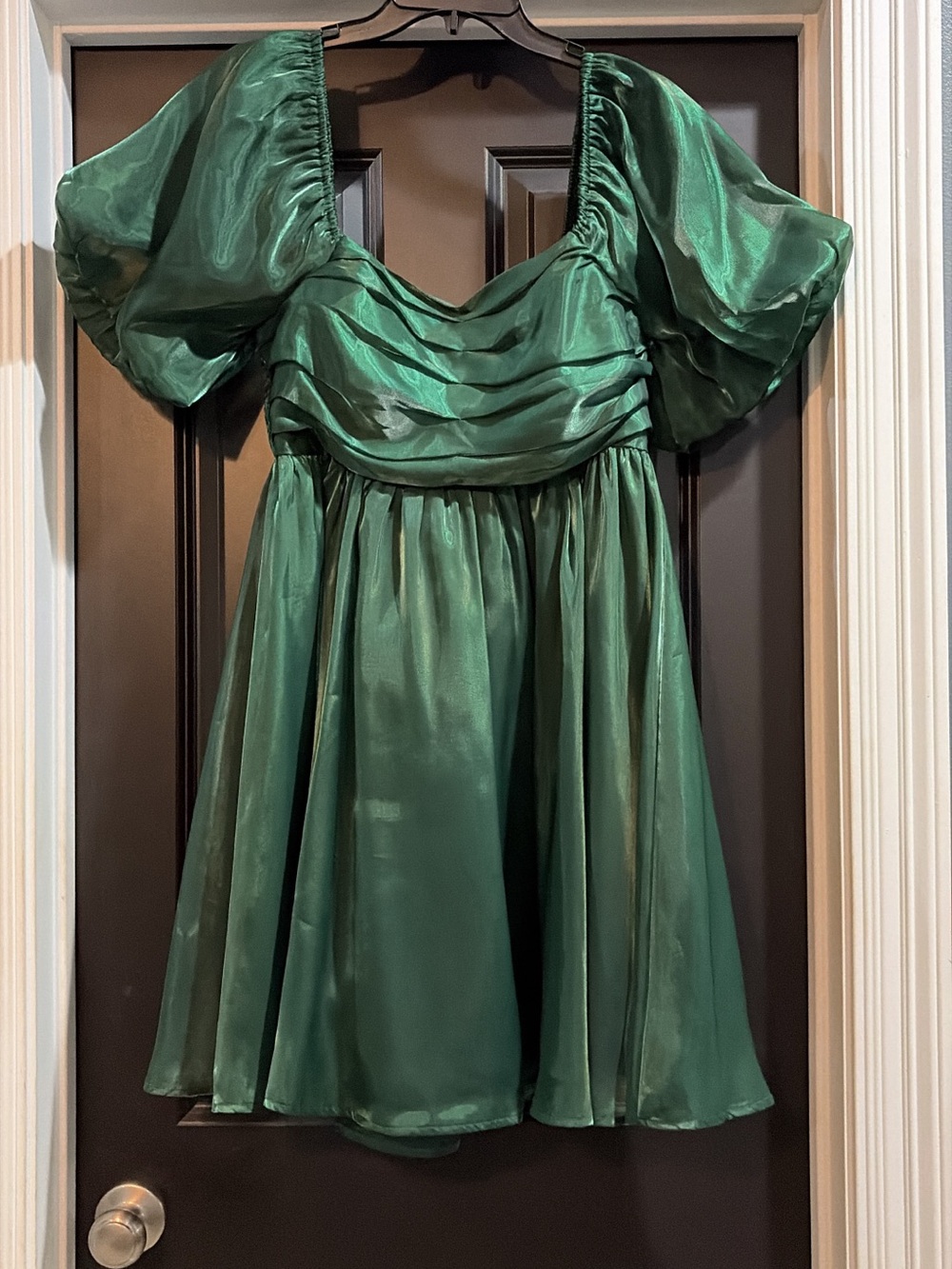 Emerald Green Puff-Sleeve Dress